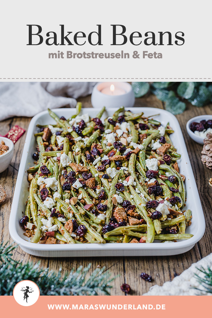Baked Beans mit Brotstreuseln, Feta, Mandeln und Cranberries. Super für's Weihnachtsfest. • Maras Wunderland